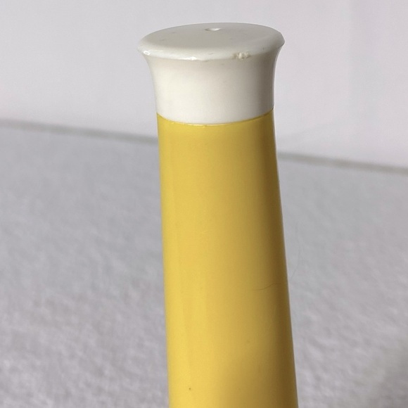 Vintage MCM Yellow Manual Spring Loaded Meat Tenderizer - Picture 7 of 12